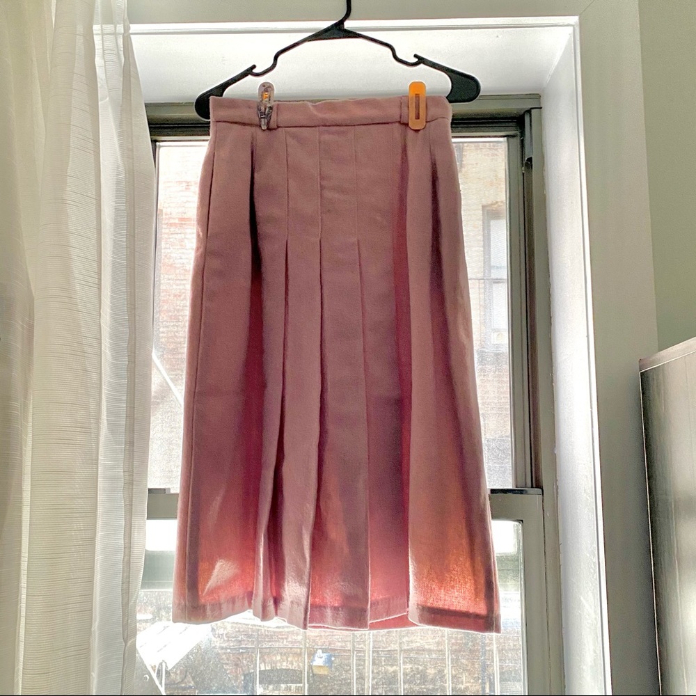Lilac pleated wool skirt